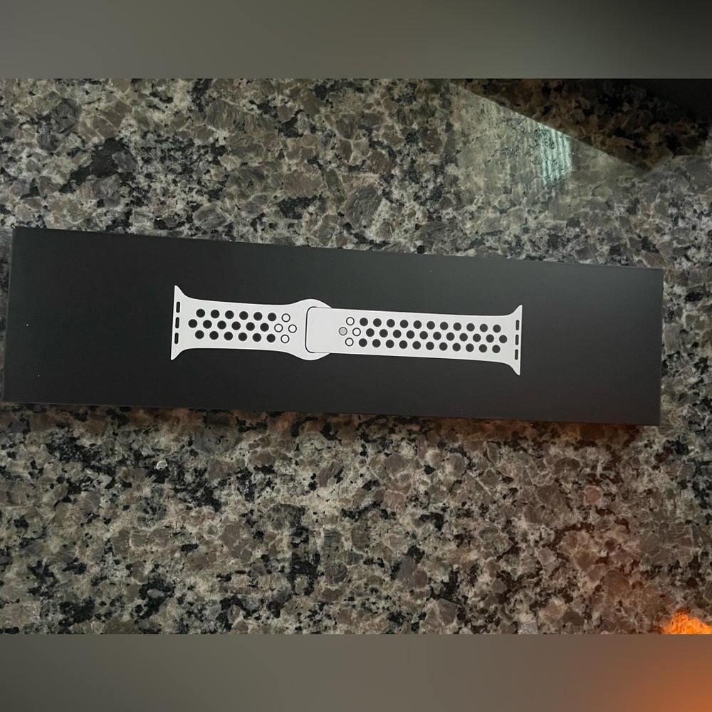 Apple Nike Band